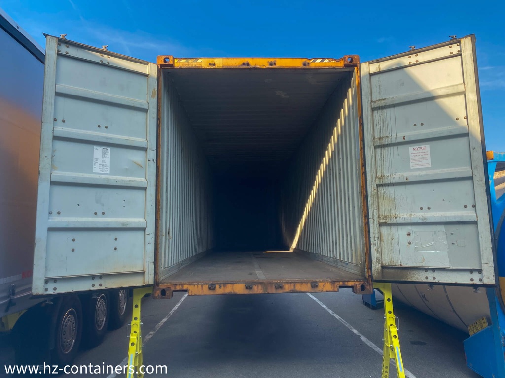 Entkopplung von Anlieferung und Entladung von Versandcontainern
